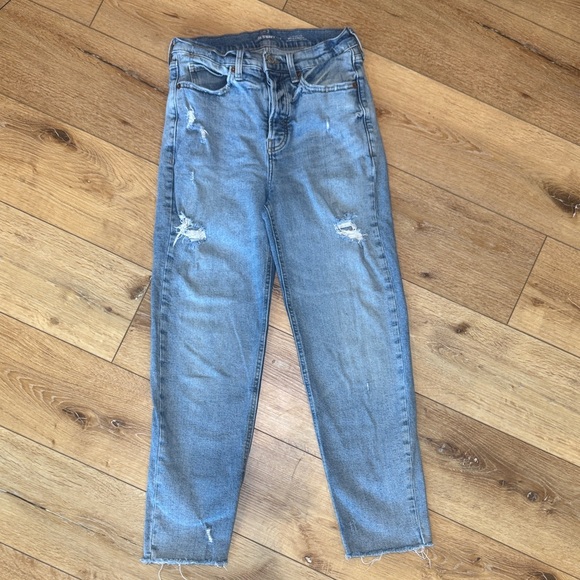 Old Navy Denim - Old navy Stylish Distressed Blue Jeans for Women sky-III STRAIGHT Size 4